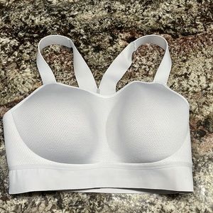 Nike sports light gray bra, size M, worn once, like new condition.